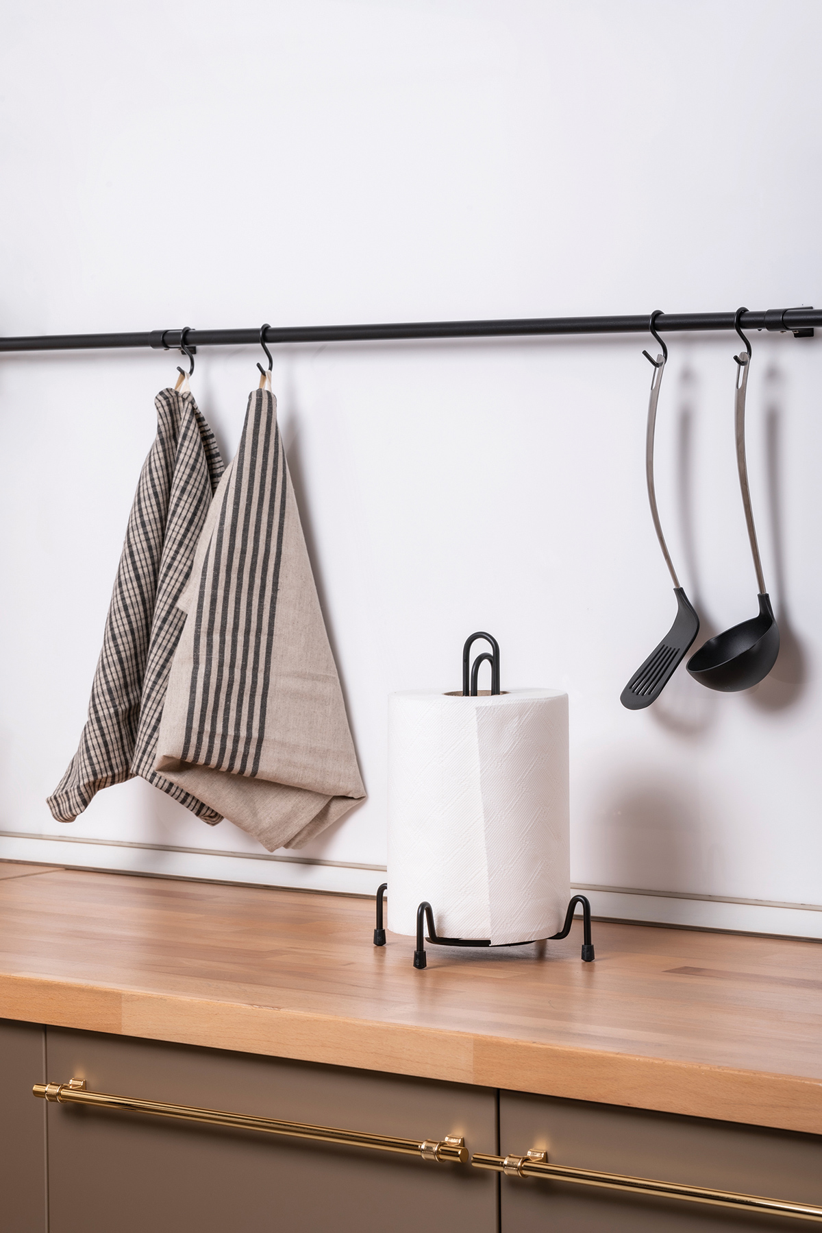 Countertop Jumbo Towel Holder